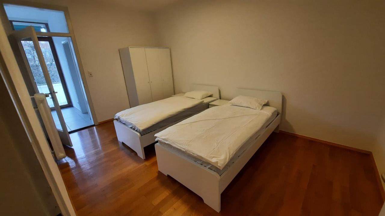 Apartment Black Stone - *